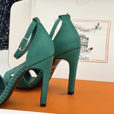 (配原版飞机盒) Hermès/爱马仕经典H型 细跟高跟凉鞋 极简奢韵 勾勒优雅身姿 标志性H型镂空鞋面 凝练品牌经典设 (配原版飞机盒) Hermès/爱马仕经典H型 细跟高跟凉鞋 极简奢韵 勾勒优雅身姿 标志性H型镂空鞋面 凝练品牌经典设