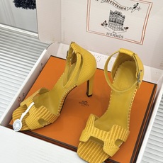 (配原版飞机盒) Hermès/爱马仕经典H型 细跟高跟凉鞋 极简奢韵 勾勒优雅身姿 标志性H型镂空鞋面 凝练品牌经典设 (配原版飞机盒) Hermès/爱马仕经典H型 细跟高跟凉鞋 极简奢韵 勾勒优雅身姿 标志性H型镂空鞋面 凝练品牌经典设