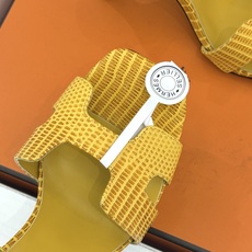 (配原版飞机盒) Hermès/爱马仕经典H型 细跟高跟凉鞋 极简奢韵 勾勒优雅身姿 标志性H型镂空鞋面 凝练品牌经典设 (配原版飞机盒) Hermès/爱马仕经典H型 细跟高跟凉鞋 极简奢韵 勾勒优雅身姿 标志性H型镂空鞋面 凝练品牌经典设