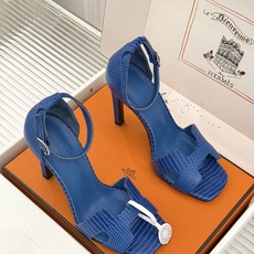 (配原版飞机盒) Hermès/爱马仕经典H型 细跟高跟凉鞋 极简奢韵 勾勒优雅身姿 标志性H型镂空鞋面 凝练品牌经典设 (配原版飞机盒) Hermès/爱马仕经典H型 细跟高跟凉鞋 极简奢韵 勾勒优雅身姿 标志性H型镂空鞋面 凝练品牌经典设