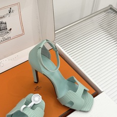 (配原版飞机盒) Hermès/爱马仕经典H型 细跟高跟凉鞋 极简奢韵 勾勒优雅身姿 标志性H型镂空鞋面 凝练品牌经典设 (配原版飞机盒) Hermès/爱马仕经典H型 细跟高跟凉鞋 极简奢韵 勾勒优雅身姿 标志性H型镂空鞋面 凝练品牌经典设