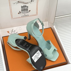 (配原版飞机盒) Hermès/爱马仕经典H型 细跟高跟凉鞋 极简奢韵 勾勒优雅身姿 标志性H型镂空鞋面 凝练品牌经典设 (配原版飞机盒) Hermès/爱马仕经典H型 细跟高跟凉鞋 极简奢韵 勾勒优雅身姿 标志性H型镂空鞋面 凝练品牌经典设