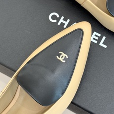 CHANE*|小香26B新品双C 拼色尖头平底凉鞋单鞋 撞色鞋头勾勒复古意趣 鞋头压印经典双C标识 羊皮质感温润又细腻 CHANE*|小香26B新品双C 拼色尖头平底凉鞋单鞋 撞色鞋头勾勒复古意趣 鞋头压印经典双C标识 羊皮质感温润又细腻