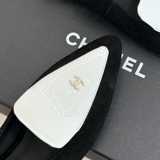 CHANE*|小香26B新品双C 拼色尖头平底凉鞋单鞋 撞色鞋头勾勒复古意趣 鞋头压印经典双C标识 羊皮质感温润又细腻 CHANE*|小香26B新品双C 拼色尖头平底凉鞋单鞋 撞色鞋头勾勒复古意趣 鞋头压印经典双C标识 羊皮质感温润又细腻