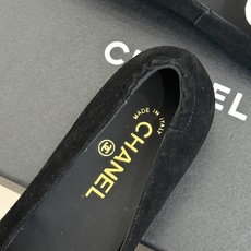 CHANE*|小香26B新品双C 拼色尖头平底凉鞋单鞋 撞色鞋头勾勒复古意趣 鞋头压印经典双C标识 羊皮质感温润又细腻 CHANE*|小香26B新品双C 拼色尖头平底凉鞋单鞋 撞色鞋头勾勒复古意趣 鞋头压印经典双C标识 羊皮质感温润又细腻