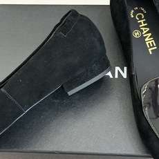 CHANE*|小香26B新品双C 拼色尖头平底凉鞋单鞋 撞色鞋头勾勒复古意趣 鞋头压印经典双C标识 羊皮质感温润又细腻 CHANE*|小香26B新品双C 拼色尖头平底凉鞋单鞋 撞色鞋头勾勒复古意趣 鞋头压印经典双C标识 羊皮质感温润又细腻