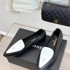 CHANE*|小香26B新品双C 拼色尖头平底凉鞋单鞋 撞色鞋头勾勒复古意趣 鞋头压印经典双C标识 羊皮质感温润又细腻 CHANE*|小香26B新品双C 拼色尖头平底凉鞋单鞋 撞色鞋头勾勒复古意趣 鞋头压印经典双C标识 羊皮质感温润又细腻