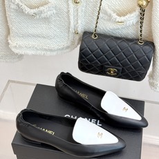 CHANE*|小香26B新品双C 拼色尖头平底凉鞋单鞋 撞色鞋头勾勒复古意趣 鞋头压印经典双C标识 羊皮质感温润又细腻 CHANE*|小香26B新品双C 拼色尖头平底凉鞋单鞋 撞色鞋头勾勒复古意趣 鞋头压印经典双C标识 羊皮质感温润又细腻