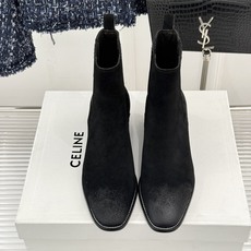 Celine /塞琳26WF新品复古 做旧粗跟切尔西短靴 复古做旧牛皮肌理出众 粗跟稳当走路毫不费力 弹力靴筒贴合脚踝线 Celine /塞琳26WF新品复古 做旧粗跟切尔西短靴 复古做旧牛皮肌理出众 粗跟稳当走路毫不费力 弹力靴筒贴合脚踝线
