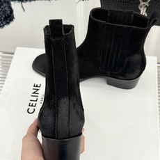 Celine /塞琳26WF新品复古 做旧粗跟切尔西短靴 复古做旧牛皮肌理出众 粗跟稳当走路毫不费力 弹力靴筒贴合脚踝线 Celine /塞琳26WF新品复古 做旧粗跟切尔西短靴 复古做旧牛皮肌理出众 粗跟稳当走路毫不费力 弹力靴筒贴合脚踝线