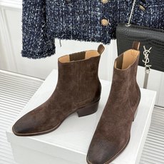 Celine /塞琳26WF新品复古 做旧粗跟切尔西短靴 复古做旧牛皮肌理出众 粗跟稳当走路毫不费力 弹力靴筒贴合脚踝线 Celine /塞琳26WF新品复古 做旧粗跟切尔西短靴 复古做旧牛皮肌理出众 粗跟稳当走路毫不费力 弹力靴筒贴合脚踝线