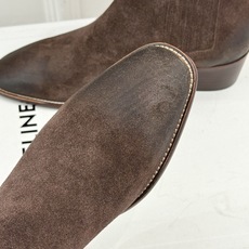 Celine /塞琳26WF新品复古 做旧粗跟切尔西短靴 复古做旧牛皮肌理出众 粗跟稳当走路毫不费力 弹力靴筒贴合脚踝线 Celine /塞琳26WF新品复古 做旧粗跟切尔西短靴 复古做旧牛皮肌理出众 粗跟稳当走路毫不费力 弹力靴筒贴合脚踝线