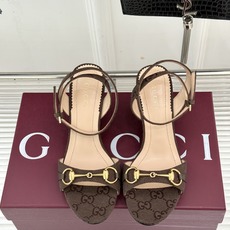 Gucci/古驰26WF新品马衔扣 坡跟凉鞋 浅金马衔扣复古辨识度高 坡跟稳当久走不累脚 露趾剪裁巧饰纤细足型 意式缝线 Gucci/古驰26WF新品马衔扣 坡跟凉鞋 浅金马衔扣复古辨识度高 坡跟稳当久走不累脚 露趾剪裁巧饰纤细足型 意式缝线