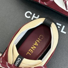 CHANE*|小香26A新品黑白 熊猫色复古拼色休闲运动鞋 黑白熊猫撞色复古吸睛 低帮版型利落简约 牛皮拼网面透气柔韧 CHANE*|小香26A新品黑白 熊猫色复古拼色休闲运动鞋 黑白熊猫撞色复古吸睛 低帮版型利落简约 牛皮拼网面透气柔韧