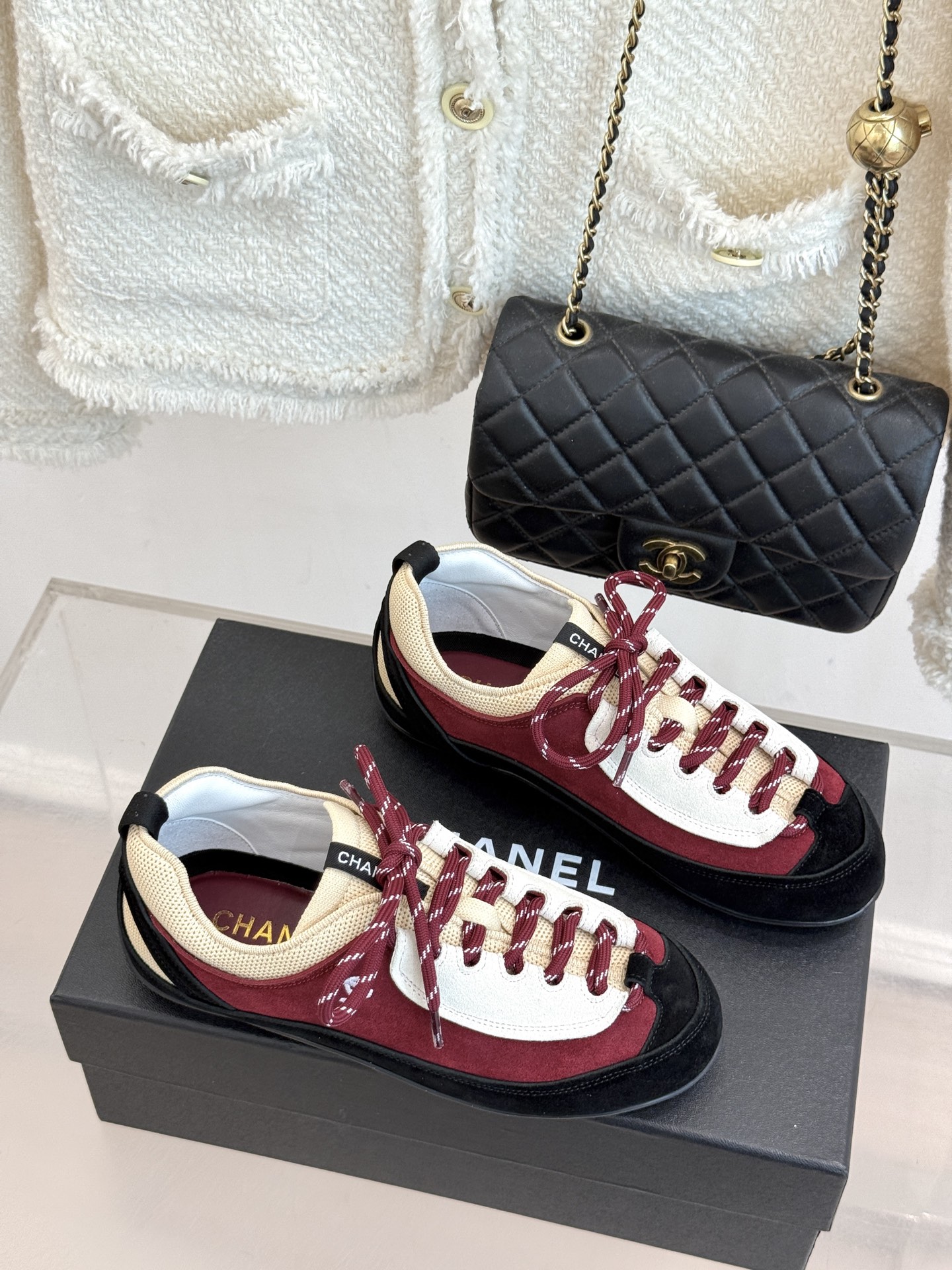 CHANE*|小香26A新品黑白 熊猫色复古拼色休闲运动鞋 黑白熊猫撞色复古吸睛 低帮版型利落简约 牛皮拼网面透气柔韧 CHANE*|小香26A新品黑白 熊猫色复古拼色休闲运动鞋 黑白熊猫撞色复古吸睛 低帮版型利落简约 牛皮拼网面透气柔韧