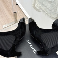 CHANE*|小香26B新品极简 方头拼色切尔西高跟短靴 香奈儿26B新靴封神 重构经典切尔西型 极简方头利落显质感 上 CHANE*|小香26B新品极简 方头拼色切尔西高跟短靴 香奈儿26B新靴封神 重构经典切尔西型 极简方头利落显质感 上