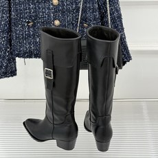 Celine /塞琳经典秋冬复古 金属头西部粗跟短靴 秋冬复古酷飒风天花板 亮面金属辨识度拉满 西部缝线复刻复古质感 粗 Celine /塞琳经典秋冬复古 金属头西部粗跟短靴 秋冬复古酷飒风天花板 亮面金属辨识度拉满 西部缝线复刻复古质感 粗