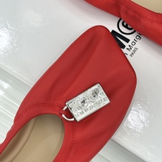 MaisonMargiela|MM6马吉拉 苹果头平底锁头芭蕾舞鞋 苹果头俏皮灵动 金属锁扣满是复古腔调 平底暴走毫无压 MaisonMargiela|MM6马吉拉 苹果头平底锁头芭蕾舞鞋 苹果头俏皮灵动 金属锁扣满是复古腔调 平底暴走毫无压