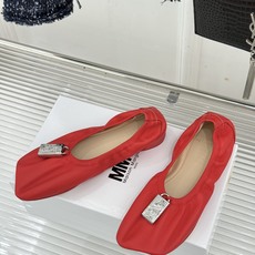 MaisonMargiela|MM6马吉拉 苹果头平底锁头芭蕾舞鞋 苹果头俏皮灵动 金属锁扣满是复古腔调 平底暴走毫无压 MaisonMargiela|MM6马吉拉 苹果头平底锁头芭蕾舞鞋 苹果头俏皮灵动 金属锁扣满是复古腔调 平底暴走毫无压