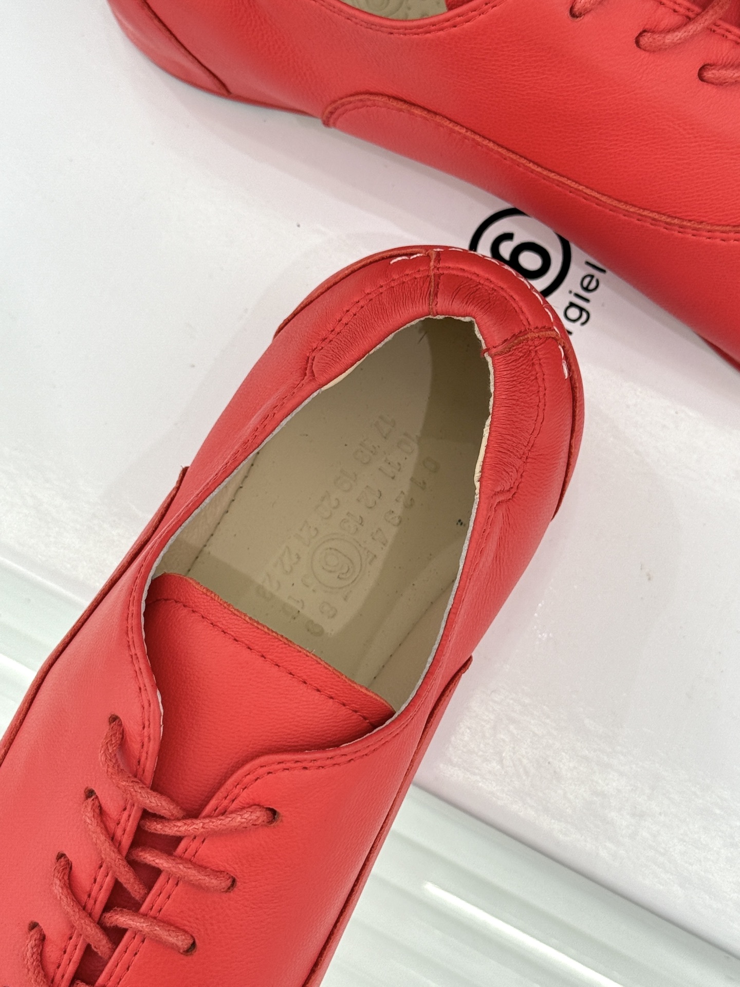 MaisonMargiela|MM6马吉拉 苹果头平底系带芭蕾舞小皮鞋 鞋柜必备宝藏单鞋 系带小羊皮质感超绝 圆头软乎乎 MaisonMargiela|MM6马吉拉 苹果头平底系带芭蕾舞小皮鞋 鞋柜必备宝藏单鞋 系带小羊皮质感超绝 圆头软乎乎