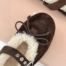 Miu Miu 26WF新品蝴蝶结 平底玛丽珍鞋毛毛鞋 绒面蝴蝶结缀于鞋头 软绒包裹平底好穿脱 秋冬上脚暖糯又舒服 复古 Miu Miu 26WF新品蝴蝶结 平底玛丽珍鞋毛毛鞋 绒面蝴蝶结缀于鞋头 软绒包裹平底好穿脱 秋冬上脚暖糯又舒服 复古