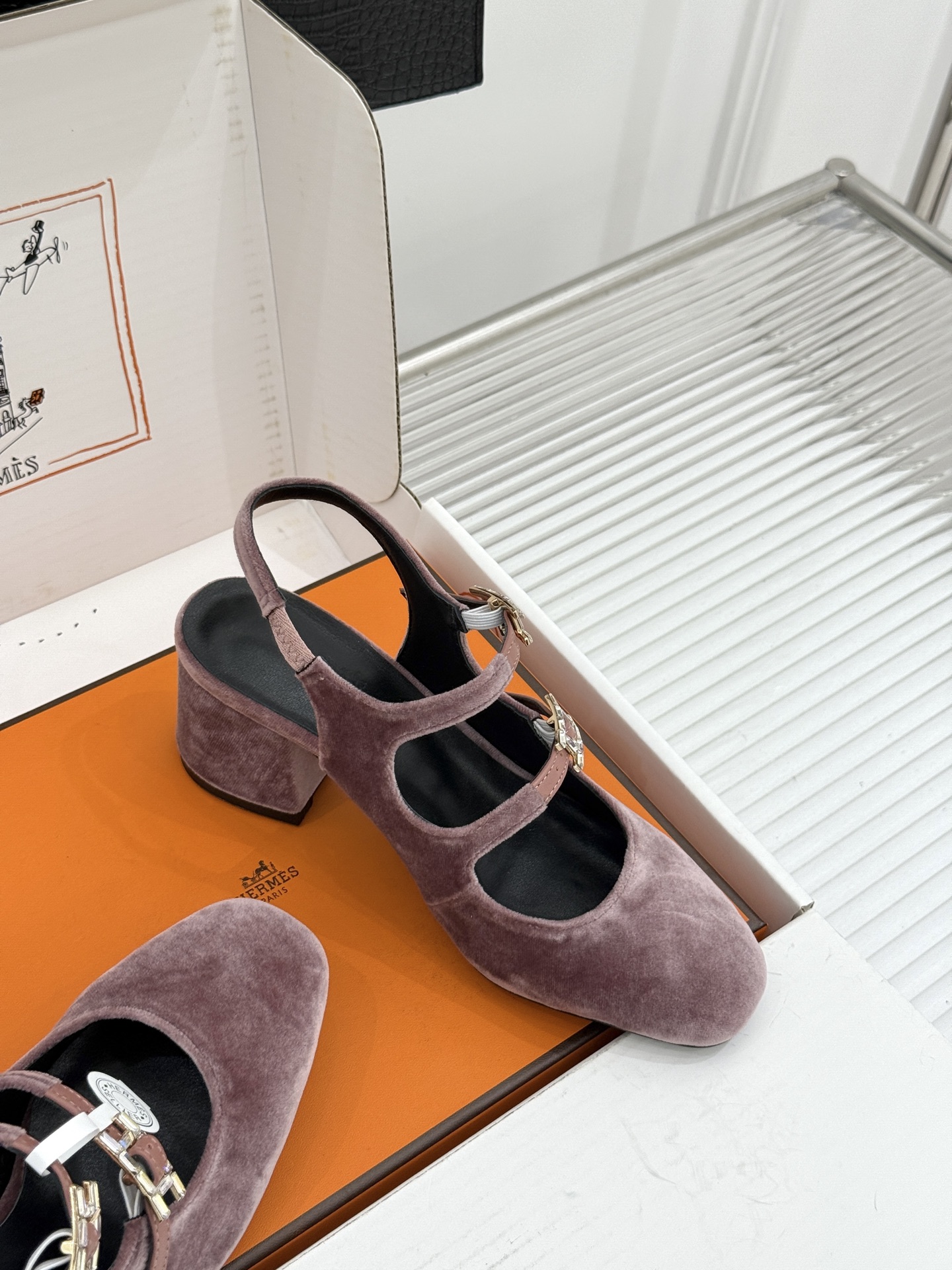 Hermes Sandals