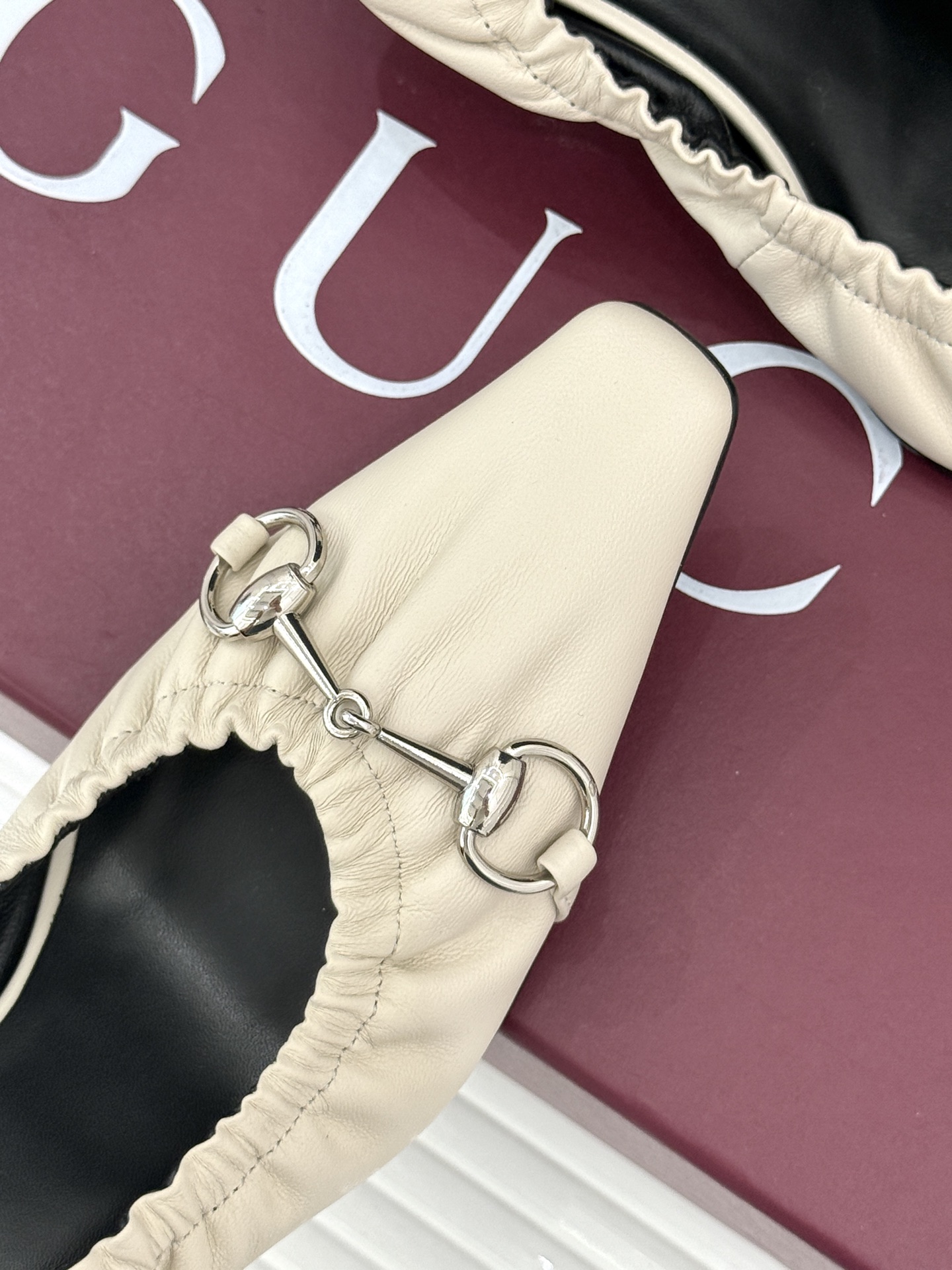 Gucci/古驰26WF新品马衔扣 小方头高跟凉鞋单鞋 金属马衔扣自带辨识度 小方头利落修饰脚型 小高跟稳当不累脚 包头