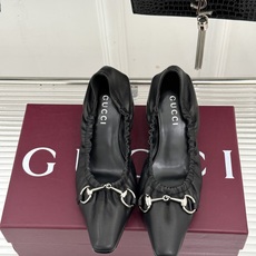 Gucci/古驰26WF新品马衔扣 小方头高跟凉鞋单鞋 金属马衔扣自带辨识度 小方头利落修饰脚型 小高跟稳当不累脚 包头 Gucci/古驰26WF新品马衔扣 小方头高跟凉鞋单鞋 金属马衔扣自带辨识度 小方头利落修饰脚型 小高跟稳当不累脚 包头