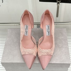 Jimmy Choo/吉米周26WF新品 蕾丝尖头侧空细跟高跟鞋婚鞋 蕾丝漫着柔雾光晕 尖头利落拉长腿部线 侧空衬得脚踝 Jimmy Choo/吉米周26WF新品 蕾丝尖头侧空细跟高跟鞋婚鞋 蕾丝漫着柔雾光晕 尖头利落拉长腿部线 侧空衬得脚踝