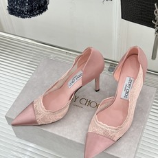 Jimmy Choo/吉米周26WF新品 蕾丝尖头侧空细跟高跟鞋婚鞋 蕾丝漫着柔雾光晕 尖头利落拉长腿部线 侧空衬得脚踝 Jimmy Choo/吉米周26WF新品 蕾丝尖头侧空细跟高跟鞋婚鞋 蕾丝漫着柔雾光晕 尖头利落拉长腿部线 侧空衬得脚踝