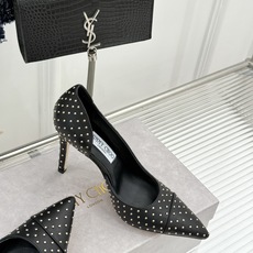 Jimmy Choo/吉米周26WF新品 铆钉尖头侧空细跟高跟鞋婚鞋 尖头利落拉长腿部线条 金属铆钉缀出酷飒感 侧空衬得 Jimmy Choo/吉米周26WF新品 铆钉尖头侧空细跟高跟鞋婚鞋 尖头利落拉长腿部线条 金属铆钉缀出酷飒感 侧空衬得