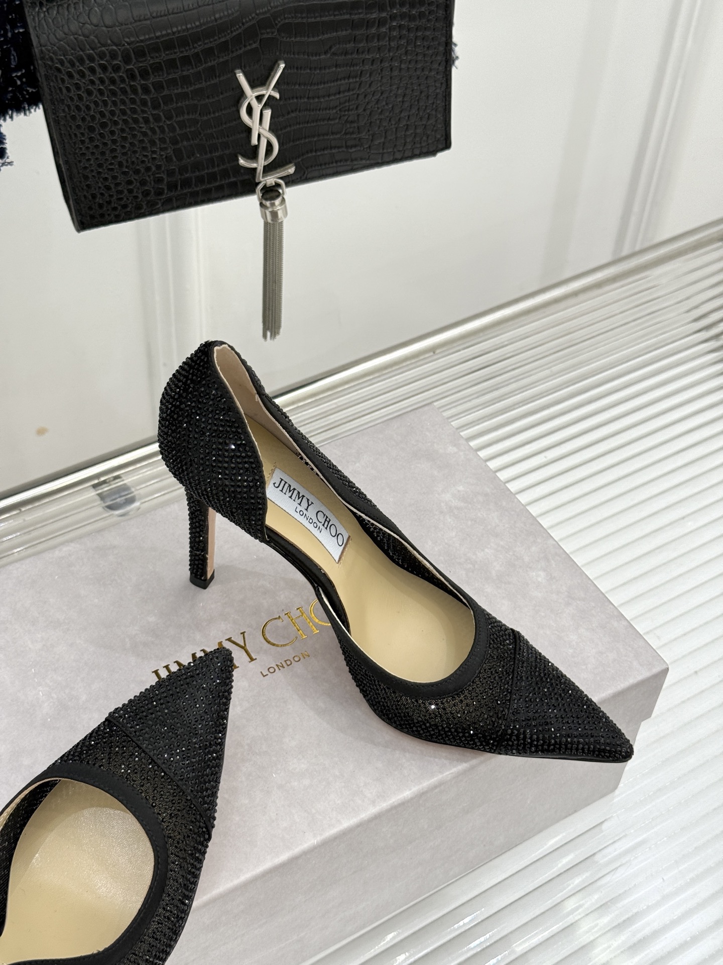 Jimmy Choo/吉米周26WF新品 水晶饰网眼布高跟鞋婚鞋 网眼布缀满细碎水晶 侧空衬得脚踝纤细 细跟托出优雅感 