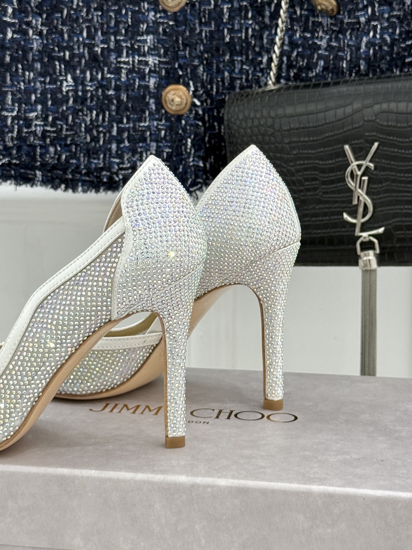 Jimmy Choo/吉米周26WF新品 水晶饰网眼布高跟鞋婚鞋 网眼布缀满细碎水晶 侧空衬得脚踝纤细 细跟托出优雅感 