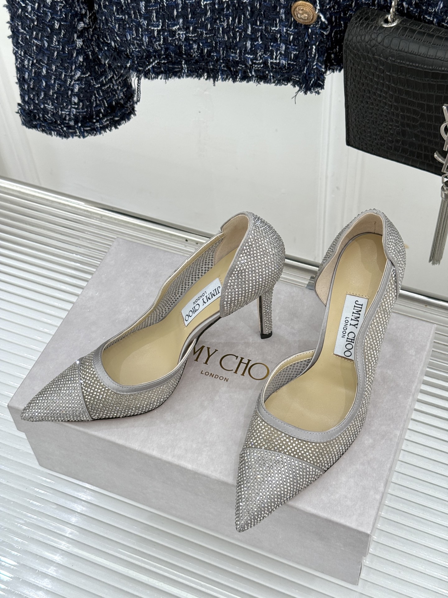 Jimmy Choo/吉米周26WF新品 水晶饰网眼布高跟鞋婚鞋 网眼布缀满细碎水晶 侧空衬得脚踝纤细 细跟托出优雅感 