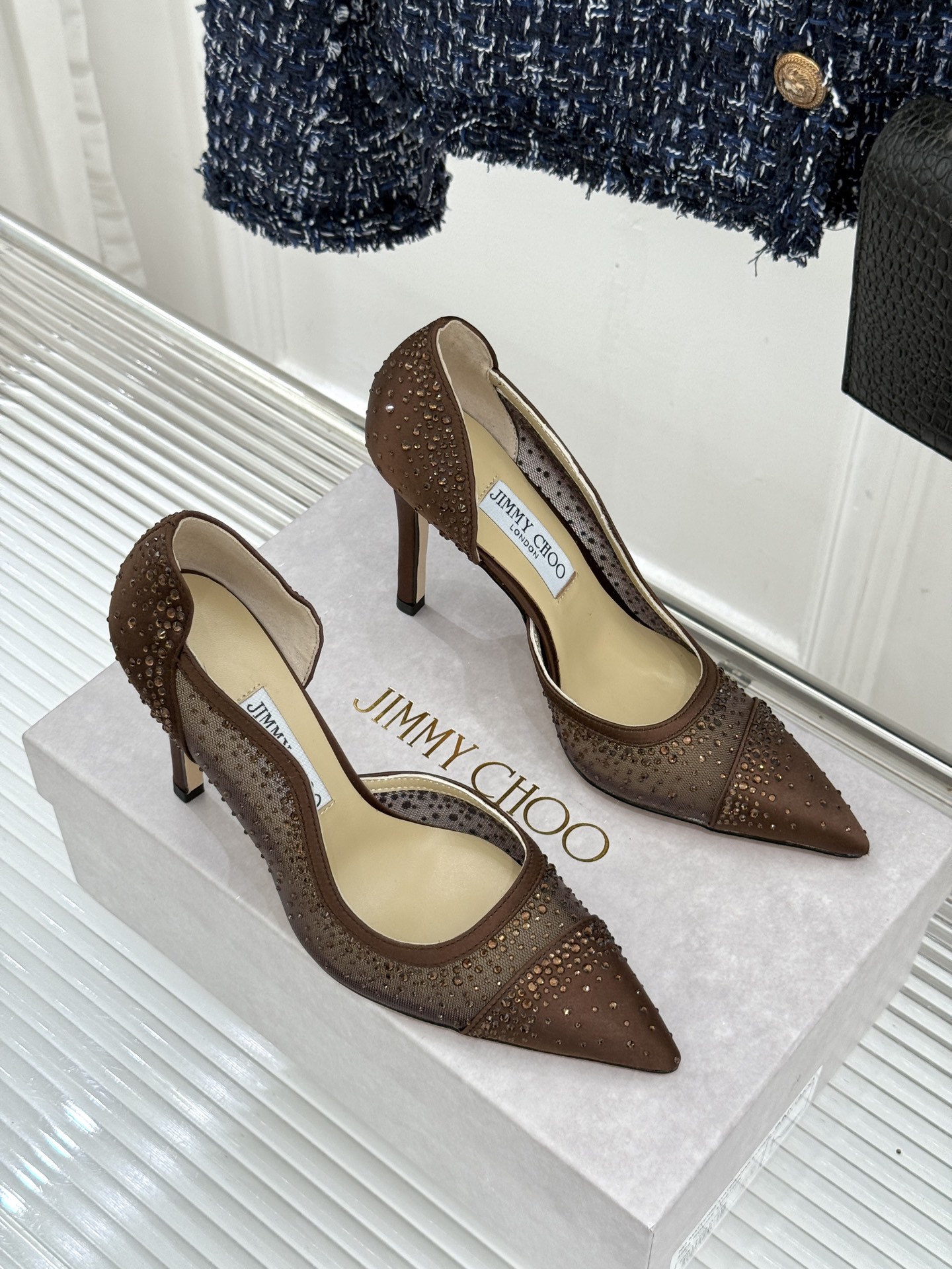 Jimmy Choo/吉米周26WF新品 网纱水钻侧空细跟高跟鞋婚鞋 网纱晕开柔雾感 水钻细碎闪着星光 侧空勾勒精致脚踝 Jimmy Choo/吉米周26WF新品 网纱水钻侧空细跟高跟鞋婚鞋 网纱晕开柔雾感 水钻细碎闪着星光 侧空勾勒精致脚踝