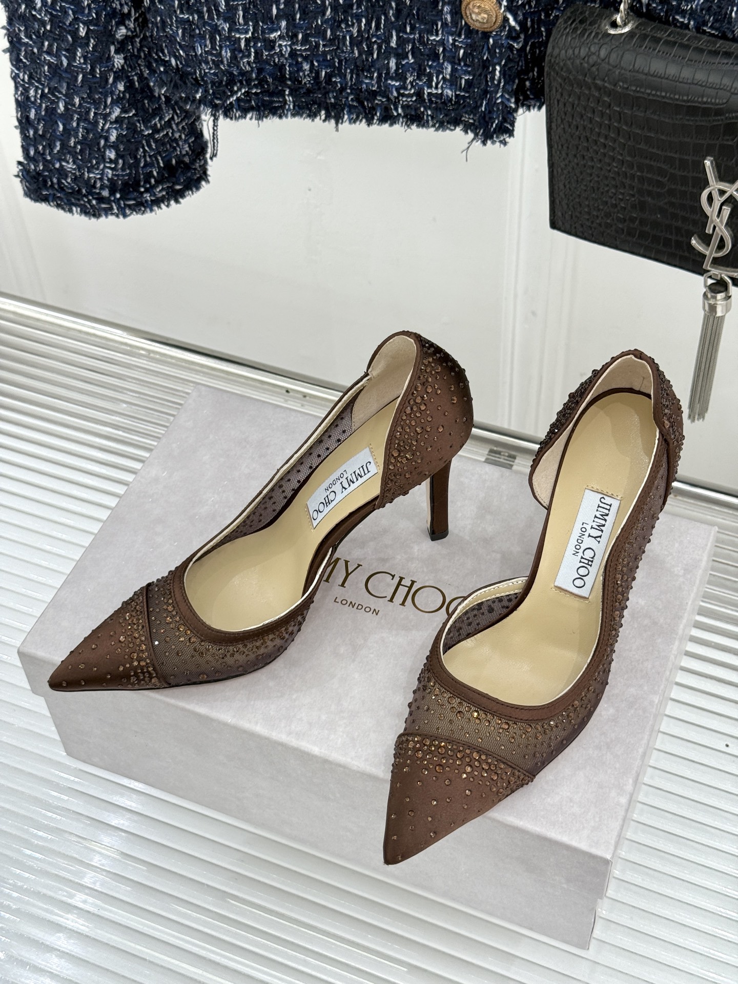 Jimmy Choo/吉米周26WF新品 网纱水钻侧空细跟高跟鞋婚鞋 网纱晕开柔雾感 水钻细碎闪着星光 侧空勾勒精致脚踝 Jimmy Choo/吉米周26WF新品 网纱水钻侧空细跟高跟鞋婚鞋 网纱晕开柔雾感 水钻细碎闪着星光 侧空勾勒精致脚踝