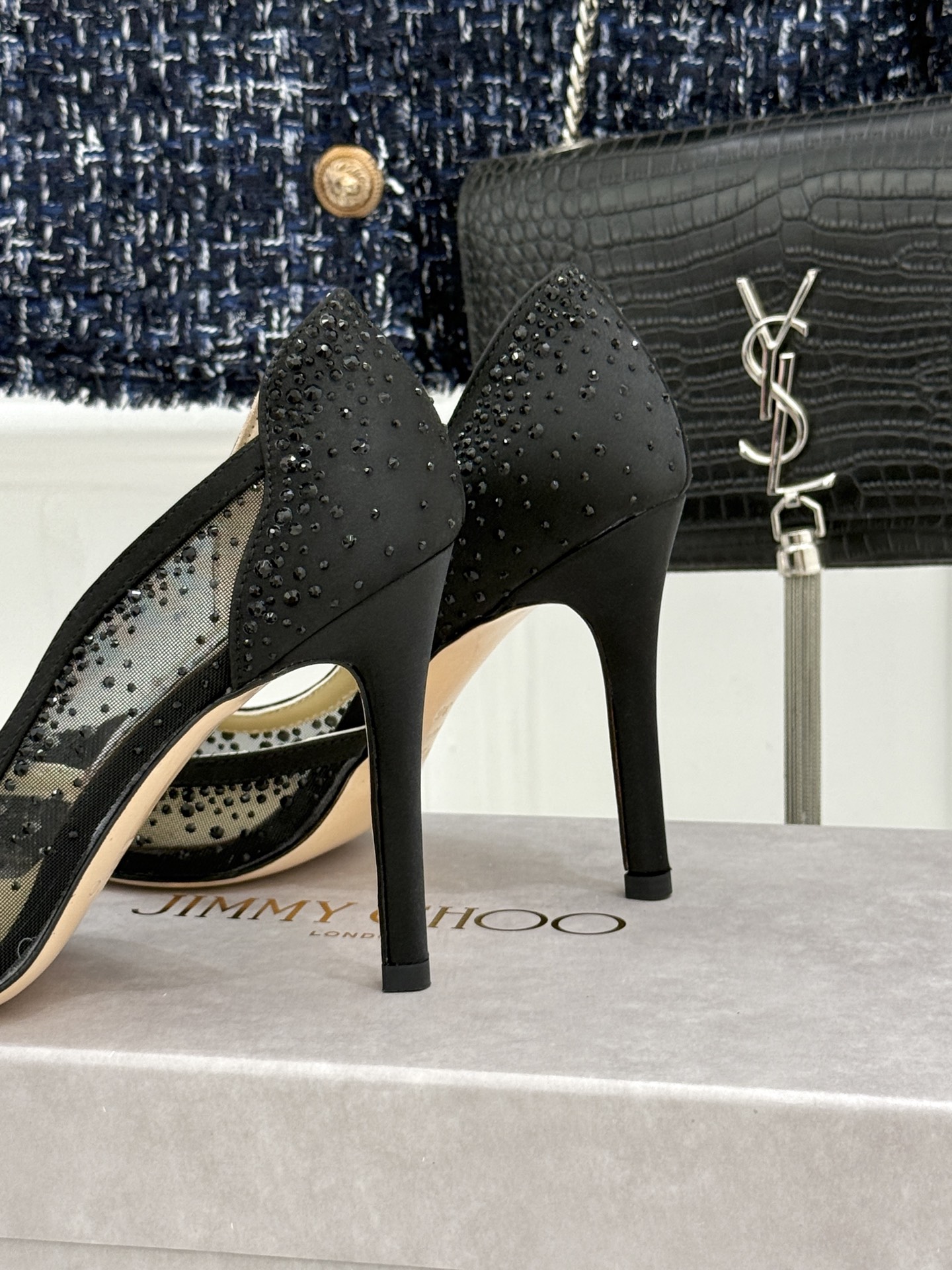 Jimmy Choo/吉米周26WF新品 网纱水钻侧空细跟高跟鞋婚鞋 网纱晕开柔雾感 水钻细碎闪着星光 侧空勾勒精致脚踝