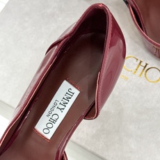 Jimmy Choo/吉米周26WF新品 漆皮尖头侧空细跟高跟鞋婚鞋 亮面漆皮泛着柔润光泽 尖头剪裁利落显腿长 侧空露肤 Jimmy Choo/吉米周26WF新品 漆皮尖头侧空细跟高跟鞋婚鞋 亮面漆皮泛着柔润光泽 尖头剪裁利落显腿长 侧空露肤