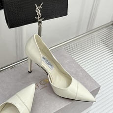 Jimmy Choo/吉米周26WF新品 漆皮尖头侧空细跟高跟鞋婚鞋 亮面漆皮泛着柔润光泽 尖头剪裁利落显腿长 侧空露肤 Jimmy Choo/吉米周26WF新品 漆皮尖头侧空细跟高跟鞋婚鞋 亮面漆皮泛着柔润光泽 尖头剪裁利落显腿长 侧空露肤