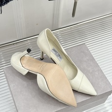 Jimmy Choo/吉米周26WF新品 漆皮尖头侧空细跟高跟鞋婚鞋 亮面漆皮泛着柔润光泽 尖头剪裁利落显腿长 侧空露肤 Jimmy Choo/吉米周26WF新品 漆皮尖头侧空细跟高跟鞋婚鞋 亮面漆皮泛着柔润光泽 尖头剪裁利落显腿长 侧空露肤