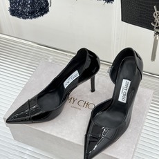 Jimmy Choo/吉米周26WF新品 漆皮尖头侧空细跟高跟鞋婚鞋 亮面漆皮泛着柔润光泽 尖头剪裁利落显腿长 侧空露肤 Jimmy Choo/吉米周26WF新品 漆皮尖头侧空细跟高跟鞋婚鞋 亮面漆皮泛着柔润光泽 尖头剪裁利落显腿长 侧空露肤