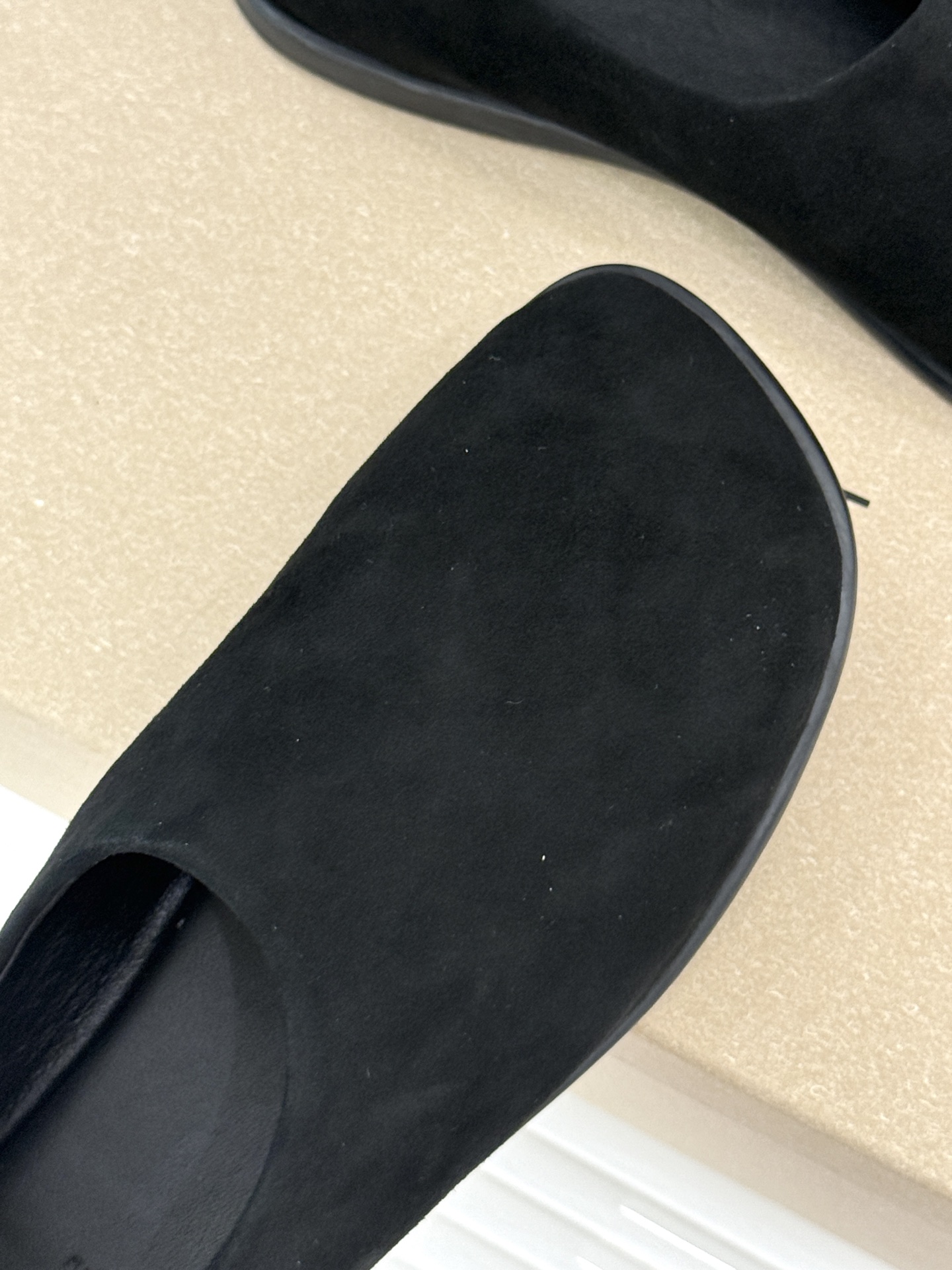 Lemaire 26WF新品极简复古 一脚蹬平底乐福鞋单鞋 斜方头剪裁利落显复古感 一脚蹬穿脱超省心 全皮内里透气又养脚 Lemaire 26WF新品极简复古 一脚蹬平底乐福鞋单鞋 斜方头剪裁利落显复古感 一脚蹬穿脱超省心 全皮内里透气又养脚