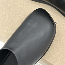 Lemaire 26WF新品极简复古 一脚蹬平底乐福鞋单鞋 斜方头剪裁利落显复古感 一脚蹬穿脱超省心 全皮内里透气又养脚 Lemaire 26WF新品极简复古 一脚蹬平底乐福鞋单鞋 斜方头剪裁利落显复古感 一脚蹬穿脱超省心 全皮内里透气又养脚
