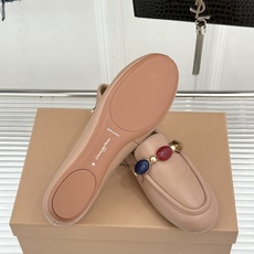 Gianvito Rossi 26WF新品 手工彩珠平底乐福鞋 手工彩珠缀出细碎柔光 麂皮鞋面自带柔雾肌理 平底软弹久走 Gianvito Rossi 26WF新品 手工彩珠平底乐福鞋 手工彩珠缀出细碎柔光 麂皮鞋面自带柔雾肌理 平底软弹久走