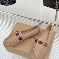 Gianvito Rossi 26WF新品 手工彩珠平底乐福鞋 手工彩珠缀出细碎柔光 麂皮鞋面自带柔雾肌理 平底软弹久走 Gianvito Rossi 26WF新品 手工彩珠平底乐福鞋 手工彩珠缀出细碎柔光 麂皮鞋面自带柔雾肌理 平底软弹久走