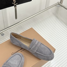 Gianvito Rossi 26WF新品 麂皮复古平底乐福鞋 麂皮复古自带高级肌理 平底软弹久走不累 一脚蹬穿脱超省心 Gianvito Rossi 26WF新品 麂皮复古平底乐福鞋 麂皮复古自带高级肌理 平底软弹久走不累 一脚蹬穿脱超省心
