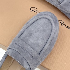 Gianvito Rossi 26WF新品 麂皮复古平底乐福鞋 麂皮复古自带高级肌理 平底软弹久走不累 一脚蹬穿脱超省心 Gianvito Rossi 26WF新品 麂皮复古平底乐福鞋 麂皮复古自带高级肌理 平底软弹久走不累 一脚蹬穿脱超省心