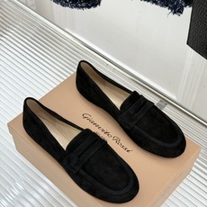 Gianvito Rossi 26WF新品 麂皮复古平底乐福鞋 麂皮复古自带高级肌理 平底软弹久走不累 一脚蹬穿脱超省心 Gianvito Rossi 26WF新品 麂皮复古平底乐福鞋 麂皮复古自带高级肌理 平底软弹久走不累 一脚蹬穿脱超省心