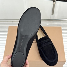 Gianvito Rossi 26WF新品 麂皮复古平底乐福鞋 麂皮复古自带高级肌理 平底软弹久走不累 一脚蹬穿脱超省心 Gianvito Rossi 26WF新品 麂皮复古平底乐福鞋 麂皮复古自带高级肌理 平底软弹久走不累 一脚蹬穿脱超省心