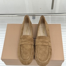 Gianvito Rossi 26WF新品 麂皮复古平底乐福鞋 麂皮复古自带高级肌理 平底软弹久走不累 一脚蹬穿脱超省心 Gianvito Rossi 26WF新品 麂皮复古平底乐福鞋 麂皮复古自带高级肌理 平底软弹久走不累 一脚蹬穿脱超省心